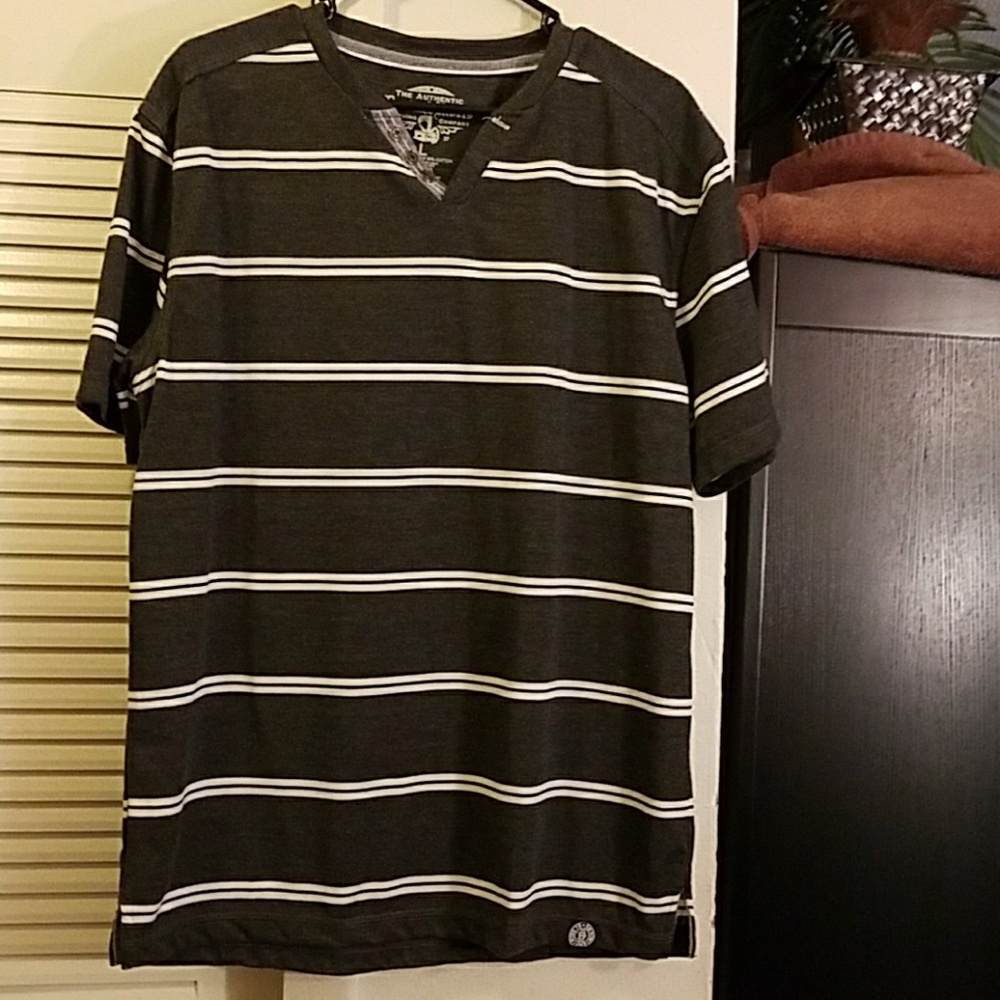 Men's V-neck Shirt